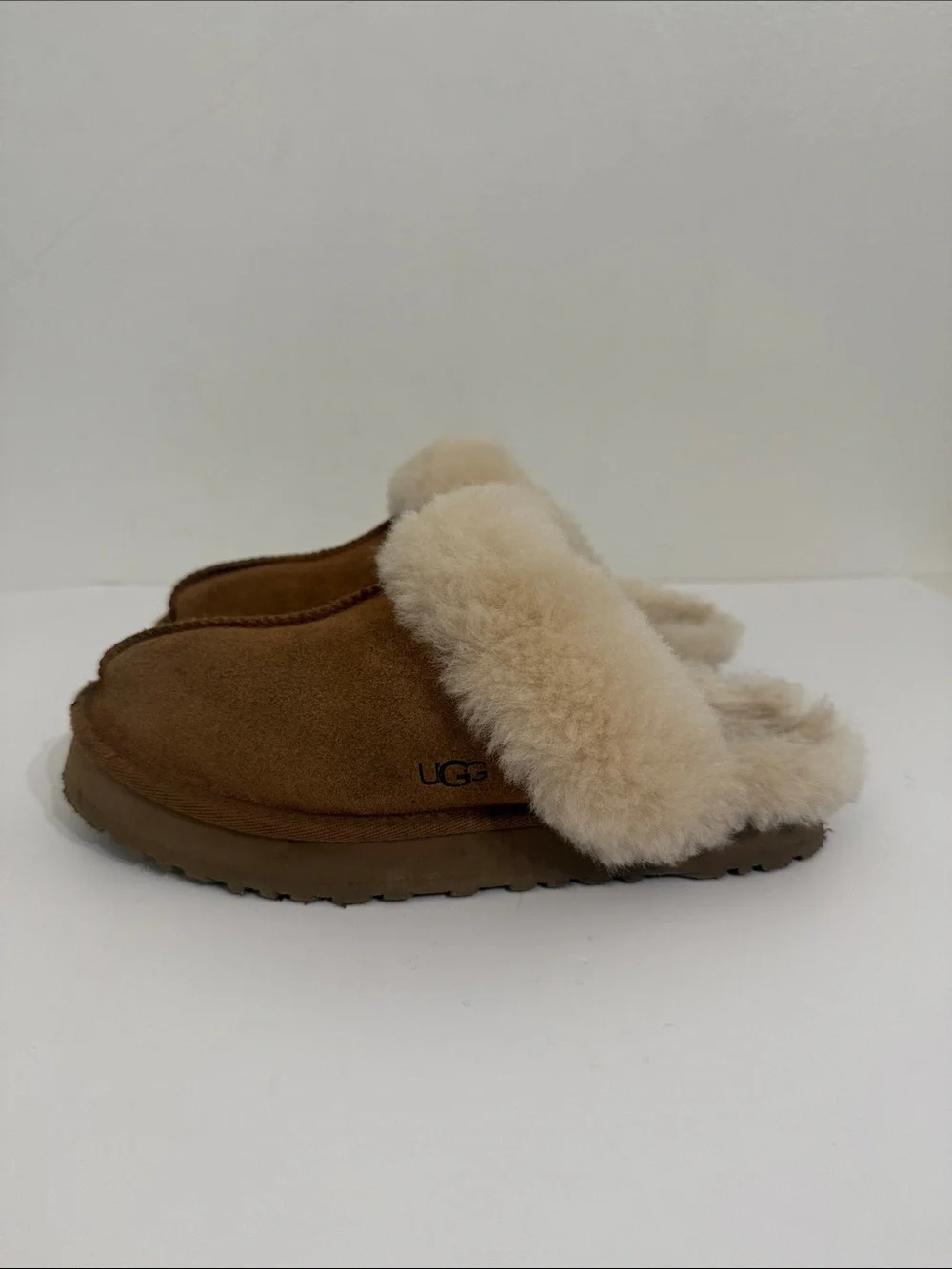 UGG Disquette Slippers Kids Chestnut Suede Sheepskin Size 3